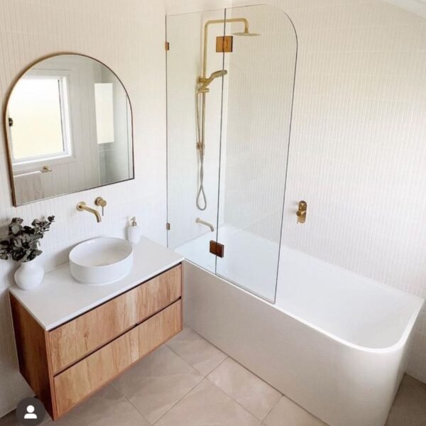 Casey Corner Freestanding Shower Bathtub 510mm H - Gloss White 1300mm/1400mm/1500mm/1700mm